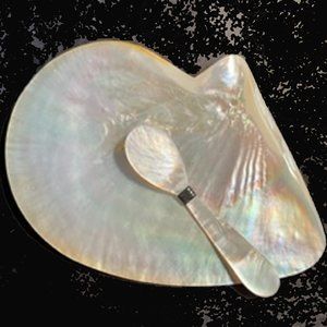 Mother of Pearl Caviar Serving Plate and Spoon Set 7-inch Plate 5.25-inch Spoon